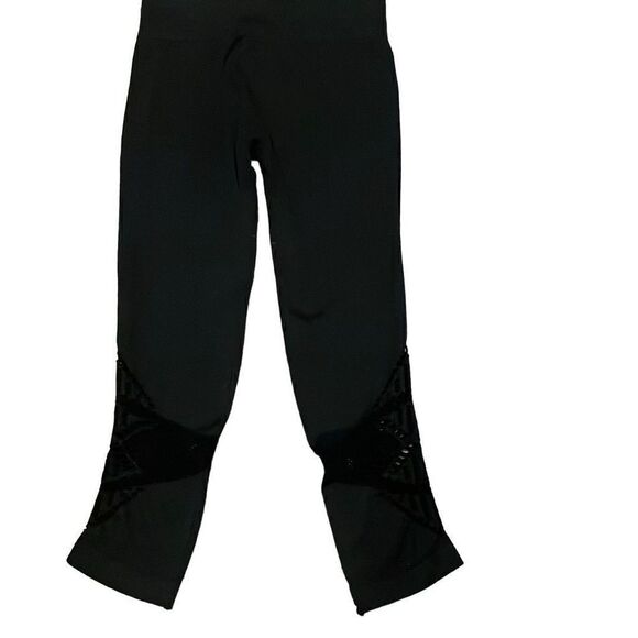 EUC Nux Seamless Black Mesh Textured Crop Legging Yoga Pants - Size Small - Picture 8 of 13